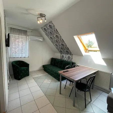 Zámor 10 Apartmant * Keszthely