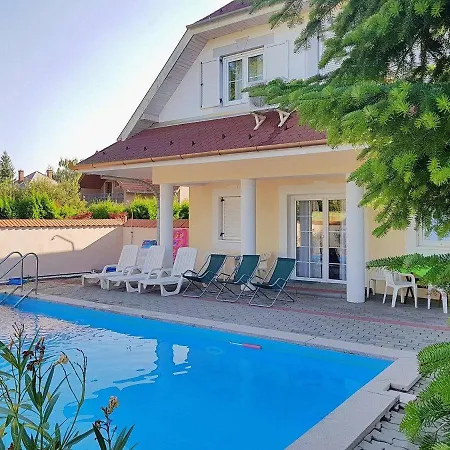 Zámor 10 Apartmant Keszthely